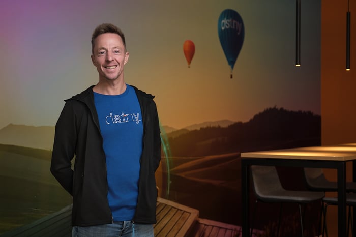 Zakelijke communicatieoplossingen Dstny nu ook beschikbaar op coaxnetwerk van Wyre in Vlaanderen