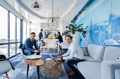 Destiny Versterkt Positie in Nederland door Overname van VoIPS