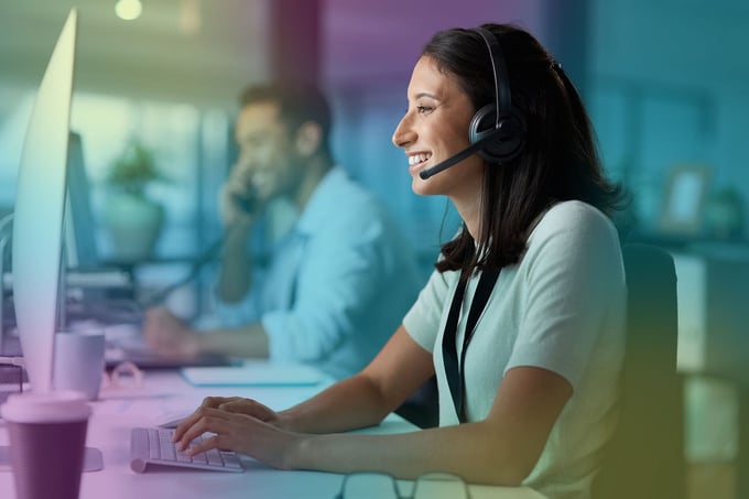 Woman-Customer-Service-Phone-Computerjpg